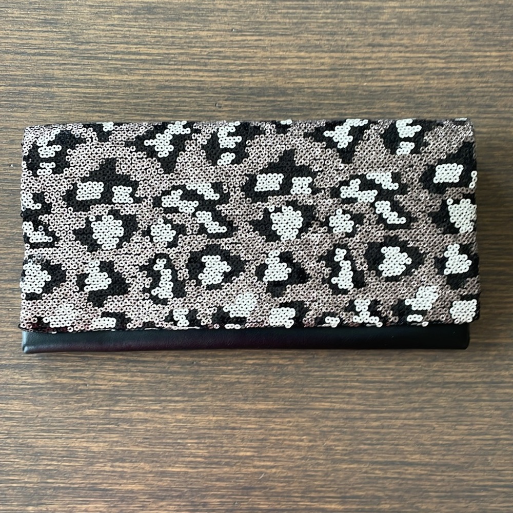 NORDSTROM METALLIC LEOPARD PRINT EVENING BAG CROSSBODY/CLUTCH NEW WITH TAGS - Picture 6 of 15